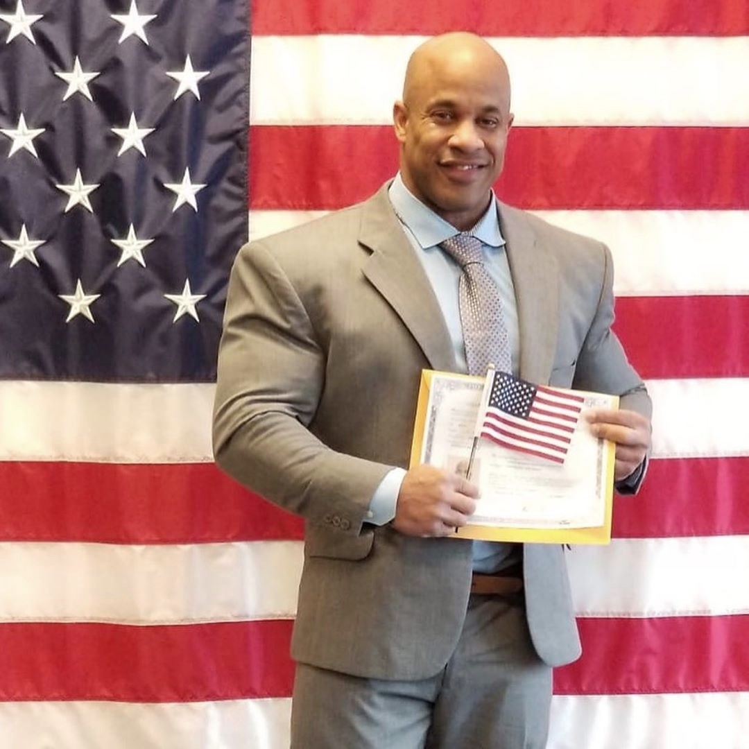 Виктор Мартинез